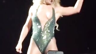 Britney Spears Nip Slip - Vegas