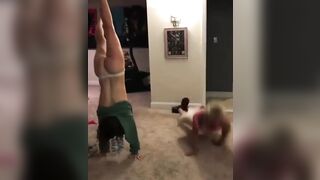 Handstand Ladies