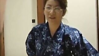 [/r/JavSource] japanese mom seduce son