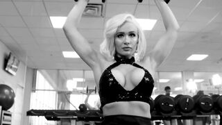 Scarlett Bordeaux Training Heavy