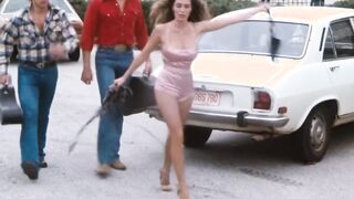 Catherine Bach jiggle plot on The Dukes of Hazzard