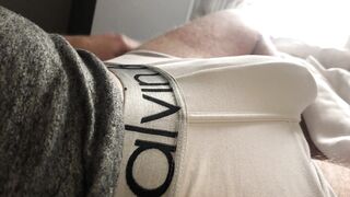 (M) Pulsating bulge and reveal.