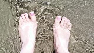 Sand between my toes. [oc]