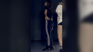 love asian girls in leggings