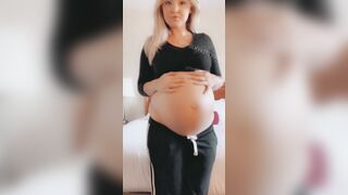 this is from a video I made during the final few days of my last pregnancy & it’s giving me (and maybe you?) something to look forward to ???? 9 weeks pregnant currently, 40 weeks pregnant in this gif [oc]