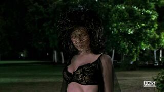 Lara Flynn Boyle in ''Men In Black 2'' (2002)