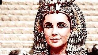 Elizabeth Taylor’s wink as she enters Rome in Cleopatra. An absolute legend!