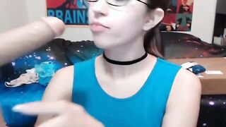 Girl in chocker shows her stuff