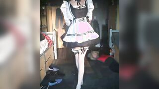 The long awaited maid twirl!!