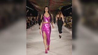 Dua Lipa catwalk