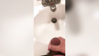 Thick load in the sink
