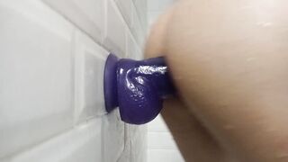 Shower Booty Bump