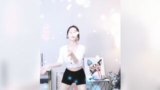 Crayon Pop - Ellin Teasing and Unbuttoning her Top while Dancing, Lots of Downblouse