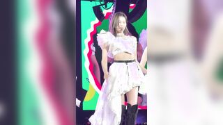 Twice - Nayeon Sana Chaeyoung Mina