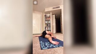 @nexjuice was live with some yoga workout from Thursday!!